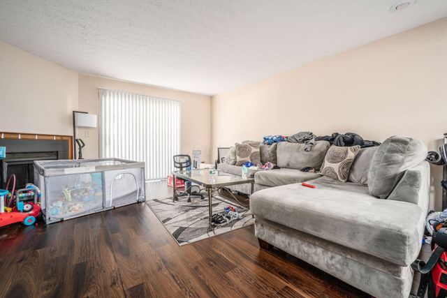 5971 Shadow Lake Circle, Columbus, OH 43235