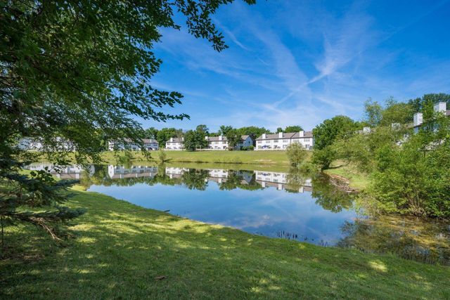 5971 Shadow Lake Circle, Columbus, OH 43235
