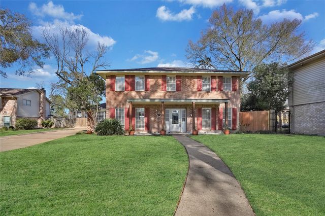 9722 Kindletree Drive, Houston, TX 77040