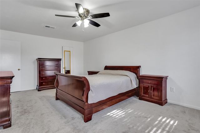 9722 Kindletree Drive, Houston, TX 77040