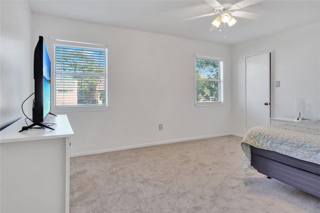 9722 Kindletree Drive, Houston, TX 77040