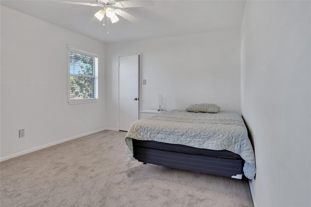 9722 Kindletree Drive, Houston, TX 77040