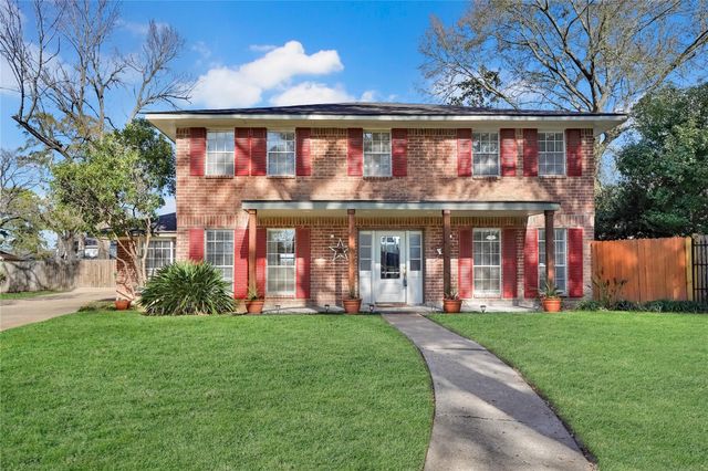 9722 Kindletree Drive, Houston, TX 77040