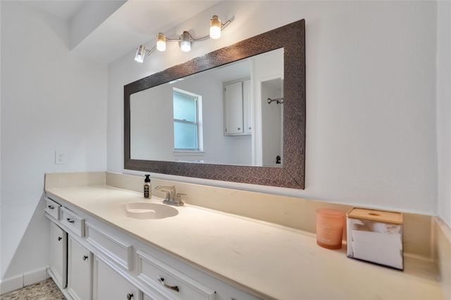 9722 Kindletree Drive, Houston, TX 77040