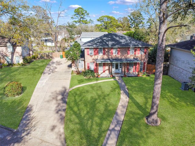 9722 Kindletree Drive, Houston, TX 77040