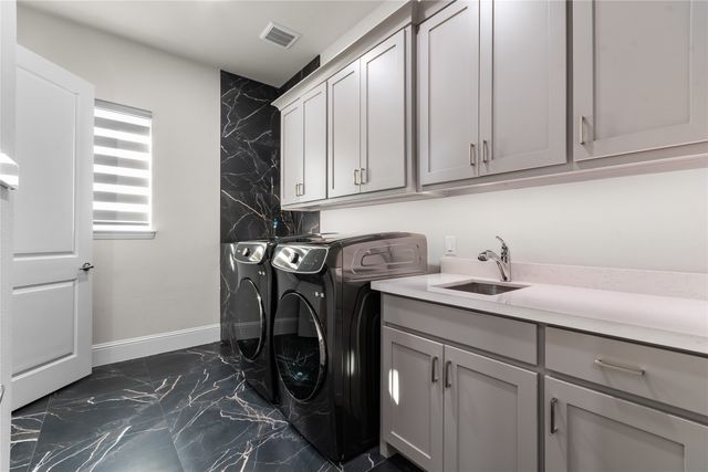 2516 Hampstead Lane, Carrollton, TX 75010