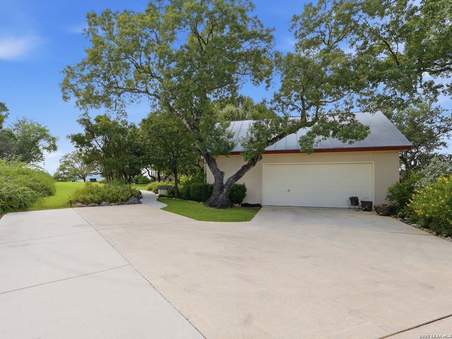 26315 QUAIL GROVE LN, Boerne, TX 78006