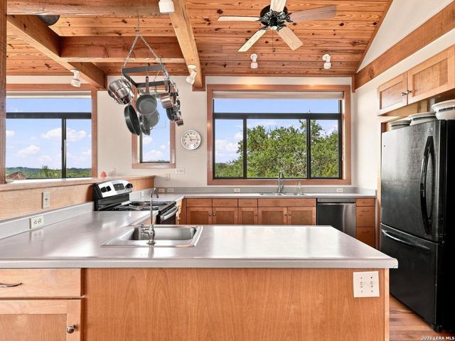 26315 QUAIL GROVE LN, Boerne, TX 78006
