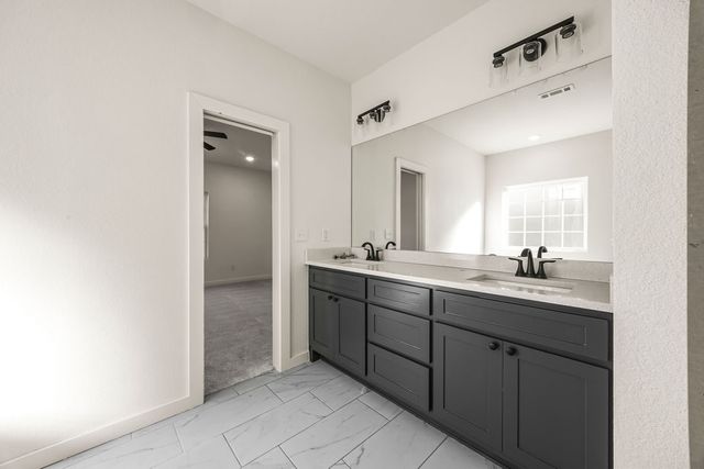 1 Yarrow Lane, Bella Vista, AR 72715