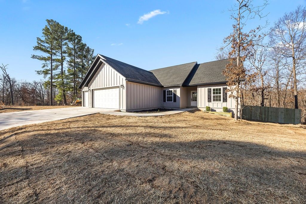 1 Yarrow Lane, Bella Vista, AR 72715
