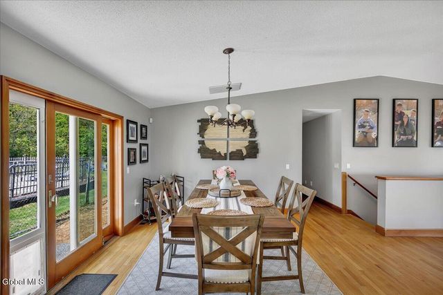 105 Wilrose Lane, Troy, NY 12180