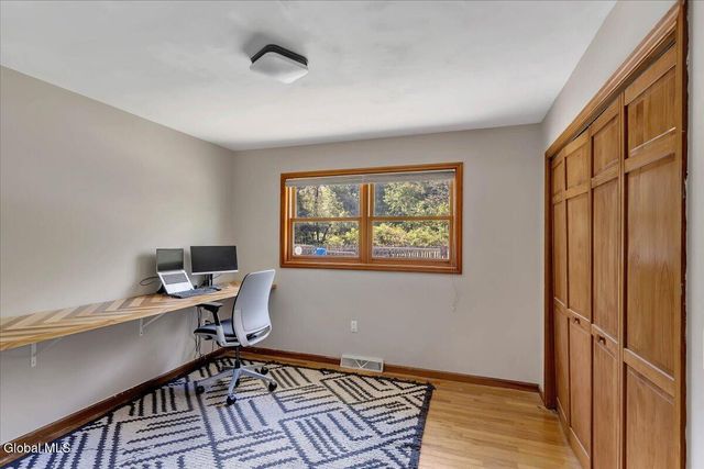 105 Wilrose Lane, Troy, NY 12180