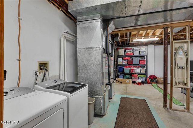 105 Wilrose Lane, Troy, NY 12180