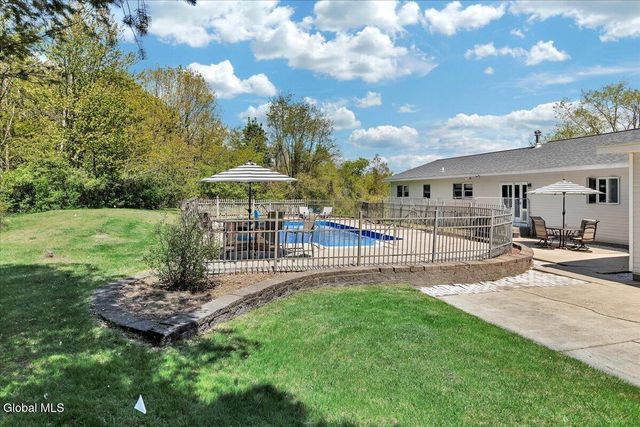 105 Wilrose Lane, Troy, NY 12180
