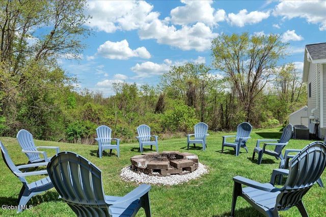 105 Wilrose Lane, Troy, NY 12180