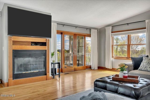 105 Wilrose Lane, Troy, NY 12180