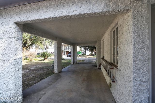 1229 Kensington Drive, Biloxi, MS 39530