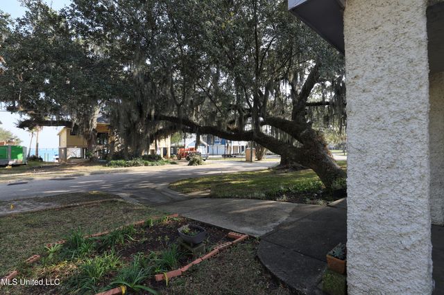 1229 Kensington Drive, Biloxi, MS 39530