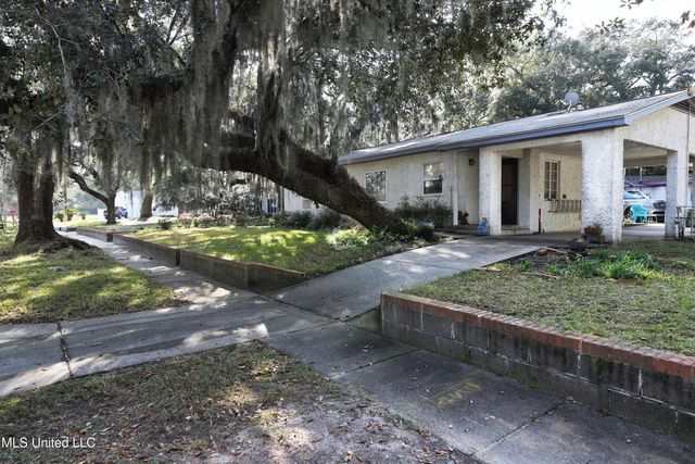 1229 Kensington Drive, Biloxi, MS 39530