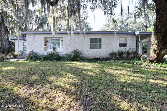 1229 Kensington Drive, Biloxi, MS 39530