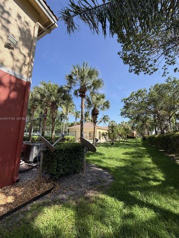 3335 Palomino Dr 311-3, Davie, FL 33024