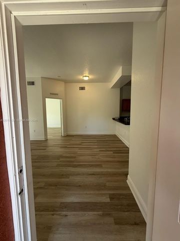 3335 Palomino Dr 311-3, Davie, FL 33024