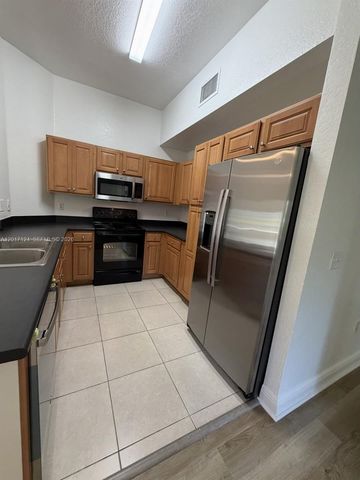 3335 Palomino Dr 311-3, Davie, FL 33024