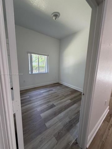 3335 Palomino Dr 311-3, Davie, FL 33024