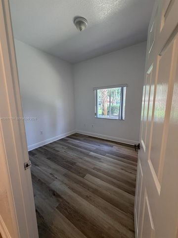 3335 Palomino Dr 311-3, Davie, FL 33024