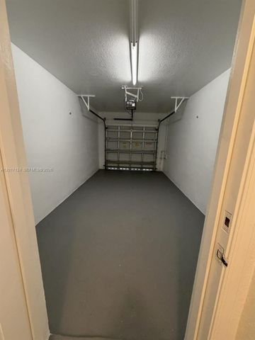 3335 Palomino Dr 311-3, Davie, FL 33024