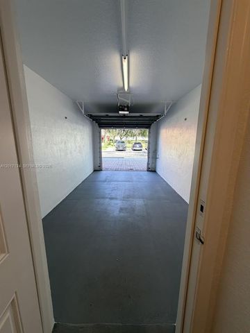 3335 Palomino Dr 311-3, Davie, FL 33024