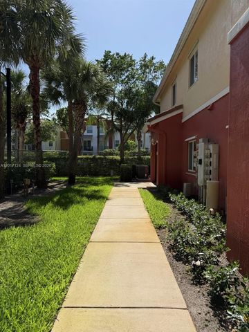 3335 Palomino Dr 311-3, Davie, FL 33024