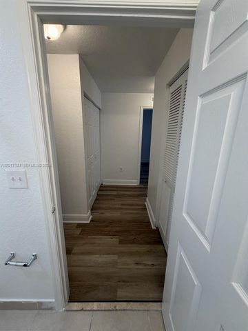 3335 Palomino Dr 311-3, Davie, FL 33024