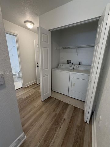 3335 Palomino Dr 311-3, Davie, FL 33024