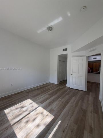 3335 Palomino Dr 311-3, Davie, FL 33024