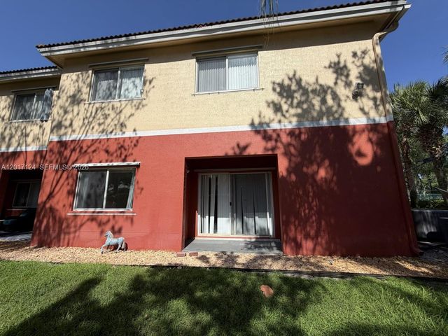 3335 Palomino Dr 311-3, Davie, FL 33024