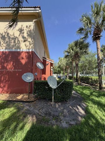 3335 Palomino Dr 311-3, Davie, FL 33024