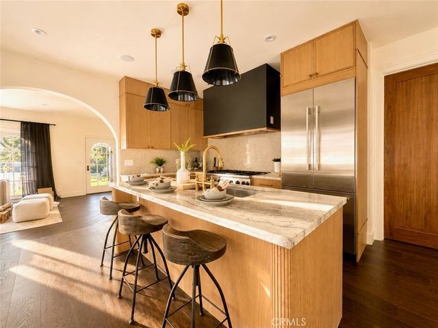 616 Lillian Way, Los Angeles, CA 90004