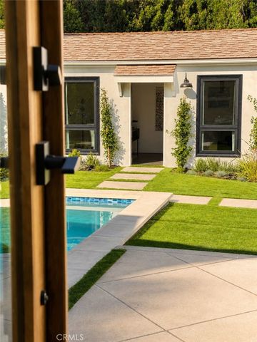 616 Lillian Way, Los Angeles, CA 90004