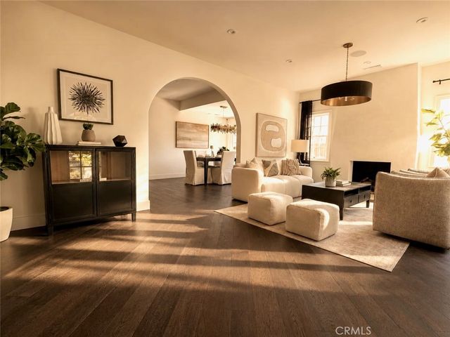 616 Lillian Way, Los Angeles, CA 90004