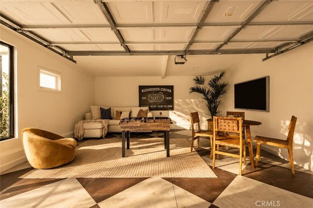 616 Lillian Way, Los Angeles, CA 90004