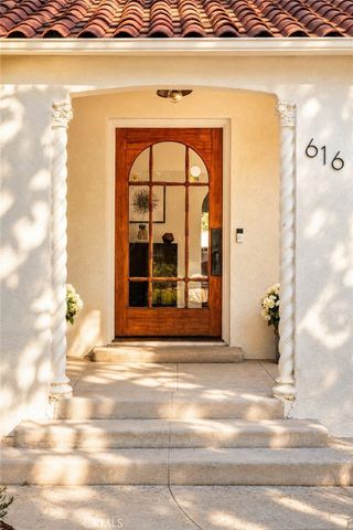 616 Lillian Way, Los Angeles, CA 90004