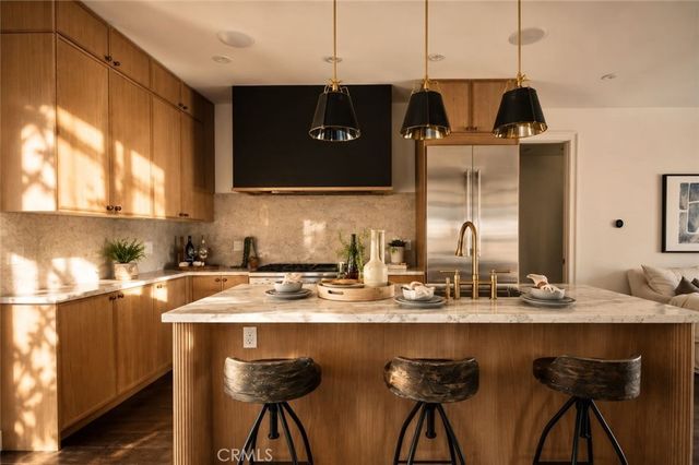 616 Lillian Way, Los Angeles, CA 90004