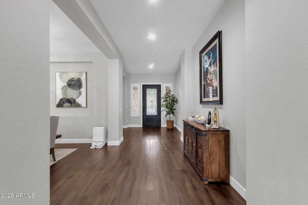 Image 10 of property listing at 3310 E AZALEA Drive, Chandler, AZ 85286