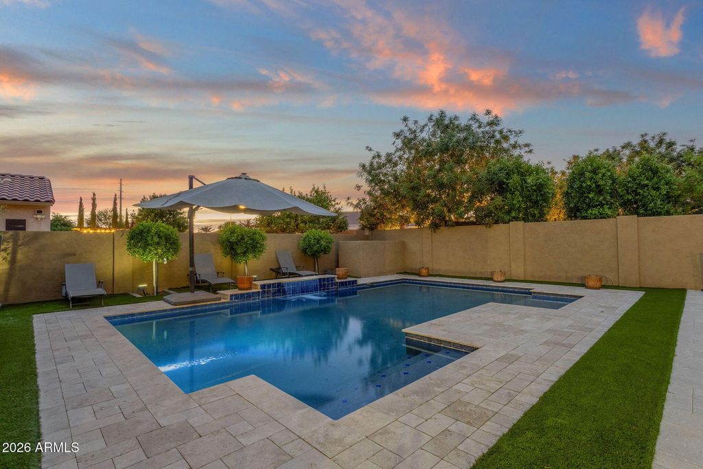 Image 4 of property listing at 3310 E AZALEA Drive, Chandler, AZ 85286