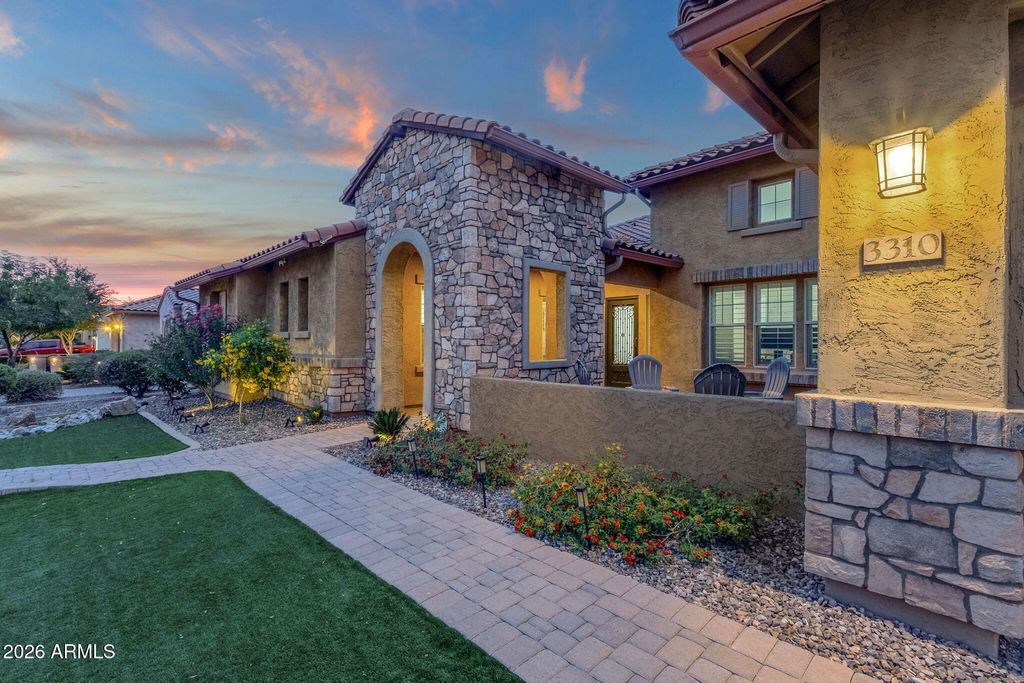 Image 7 of property listing at 3310 E AZALEA Drive, Chandler, AZ 85286