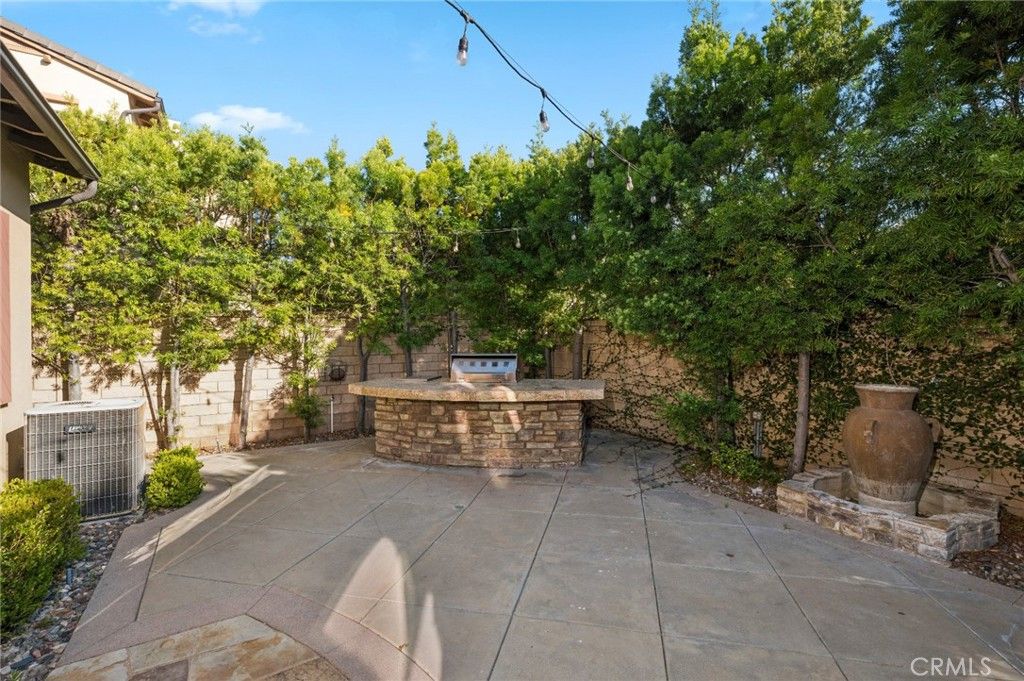 Image 23 of property listing at 62 Logan, Irvine, CA 92620