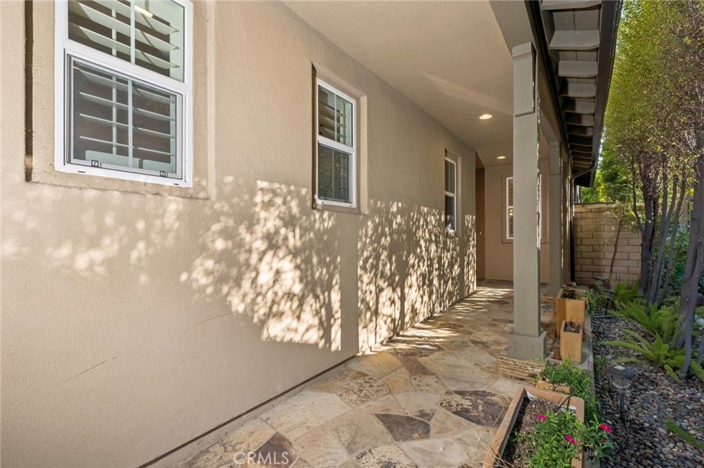 Image 6 of property listing at 62 Logan, Irvine, CA 92620