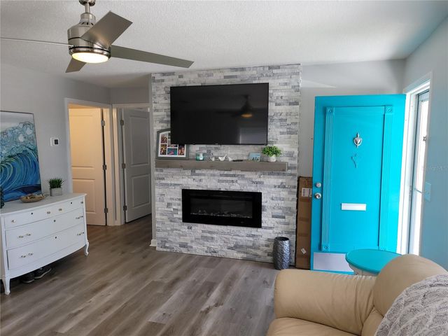 4470 MAINLANDS BOULEVARD W, Pinellas Park, FL 33782