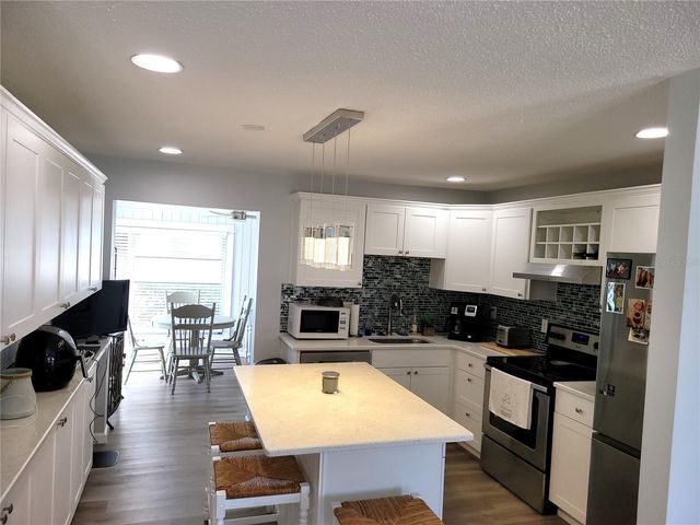 4470 MAINLANDS BOULEVARD W, Pinellas Park, FL 33782